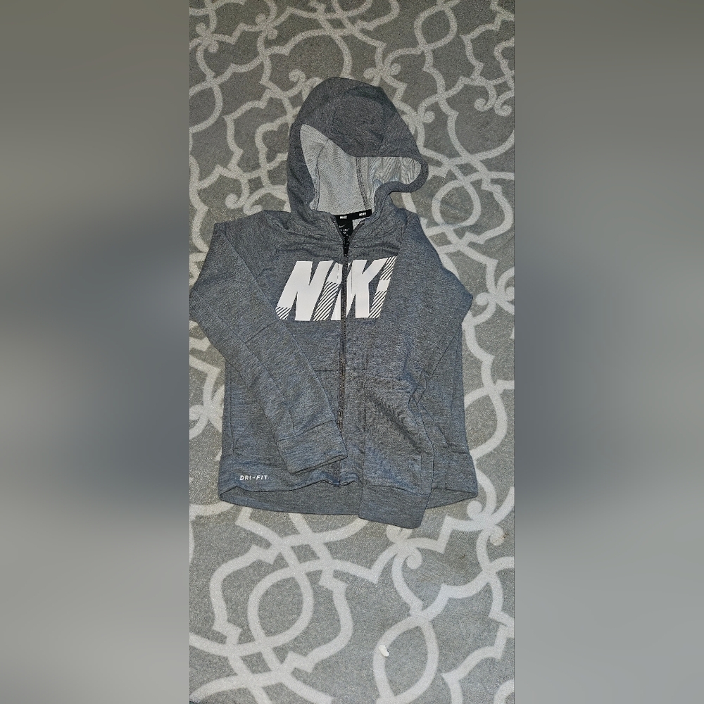 Nike Sweater - Picture 2 of 3